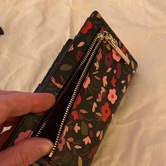 Kate Spade Black Floral Wallet - Picture 4 of 6